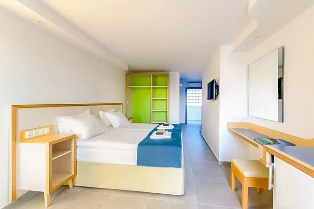 Room, Twin Beds, Lateral Side Sea View، Alia Beach Hotel Adults only 18+ 2/9