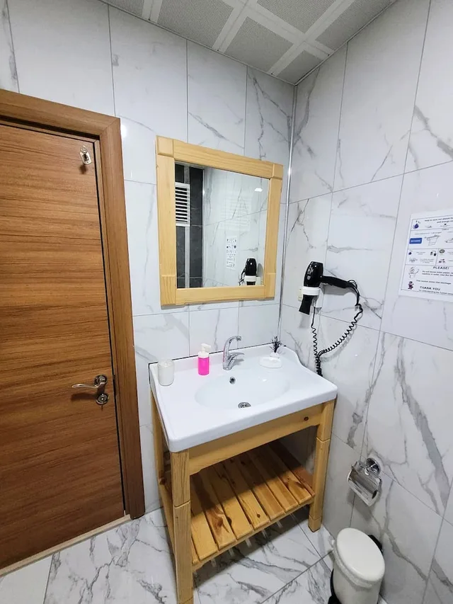 غرفة قياسية ثلاثية بسرير مزدوج وسرير فردي، Saruhan Hotel 8/8