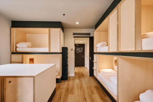 سكن مشترك مختلط بثمانية أسرّة، Toc Hostel Madrid 1/1