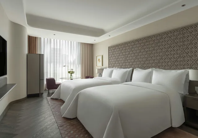 غرفة تنفيذية بسريرين كوين، Conrad Urumqi 2/3