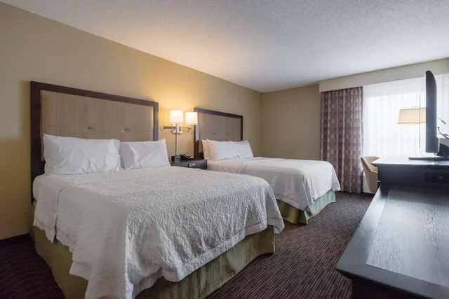 غرفة بسريرين مزدوجين، Hampton Inn Meridian 1/3