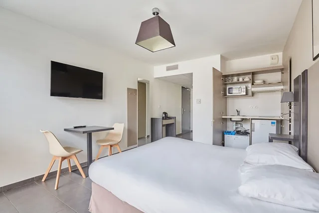 Superior, Studio, Queen Bed, Appart hotel Odalys City Marseille Centre Parc Chanot Velodrome 9/10