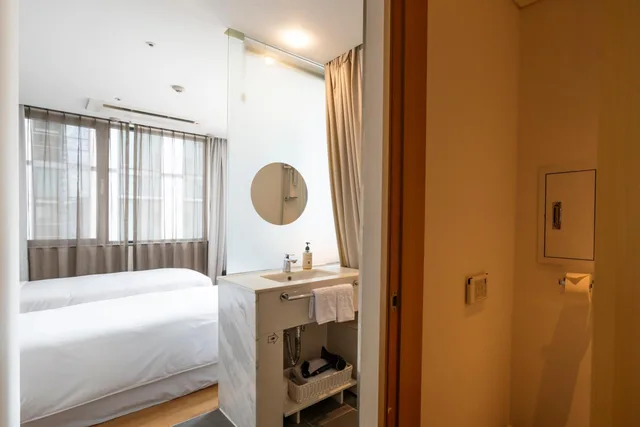 Adjoining, 3 Rooms, Exclusive Level، Seoul Hotel ShinShin Myeongong 9/10