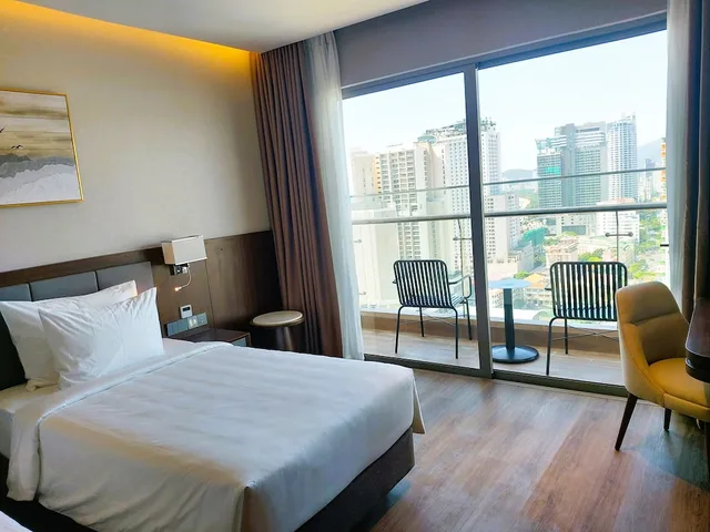 غرفة ديلوكس بسرير كينج بشرفة، Annova Nha Trang Hotel 2/8