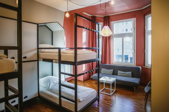 سكن مشترك مختلط بأربعة أسرّة بحمام خاص، The Circus Hostel 1/1