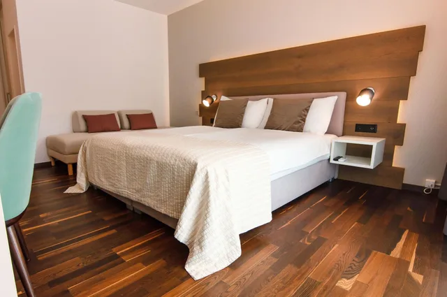 غرفة قياسية ثلاثية بإطلالة على المدينة بشرفة، Polo Inn 4/5