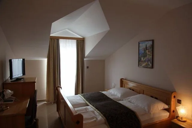 غرفة بسرير مزدوج مع أريكة، Hotel Miramare 5/10
