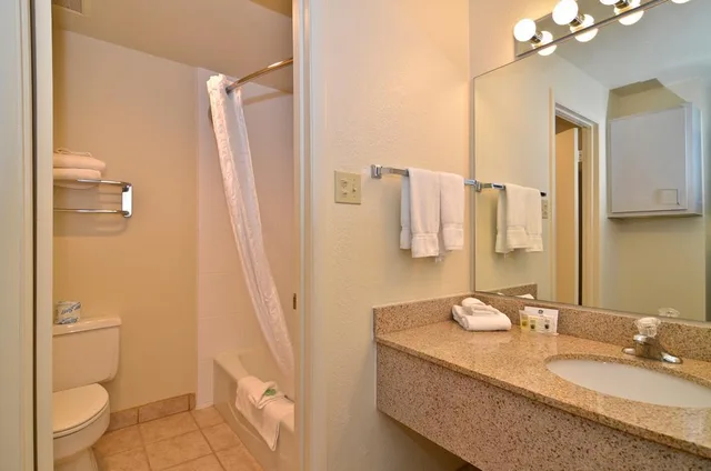 جناح بسريرين كوين، Best Western Prescottonian 8/10