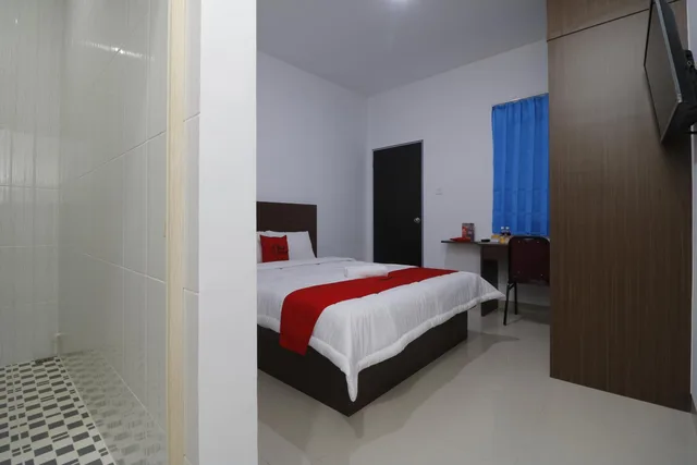 غرفة ديلوكس، RedDoorz Plus near Kepri Mall 9/10