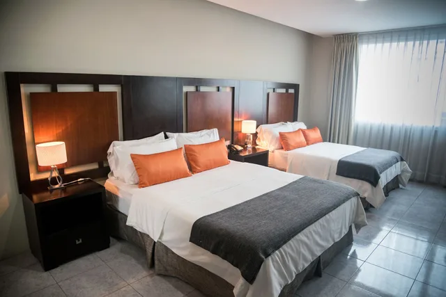 غرفة بسريرين كوين بإطلالة على المدينة، Hotel Perla Spondylus 3/7