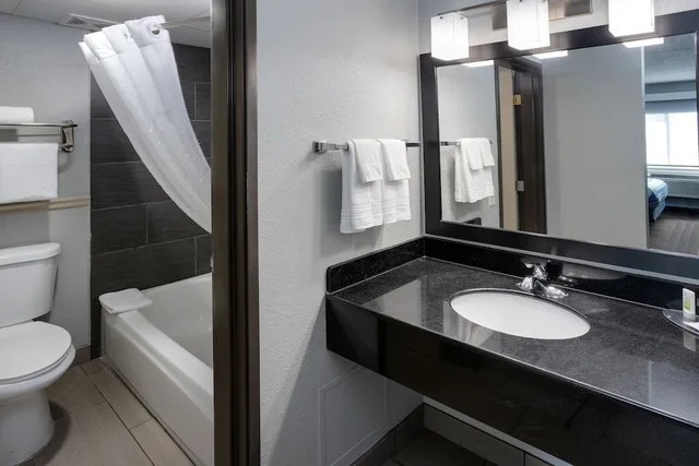 غرفة بسرير كوين، AmericInn by Wyndham Plover Stevens Point 4/5