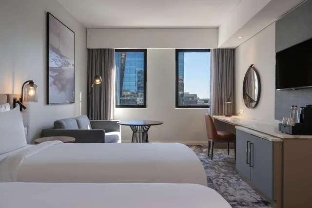 جناح جونيور، Radisson Hotel Cape Town Foreshore 5/10