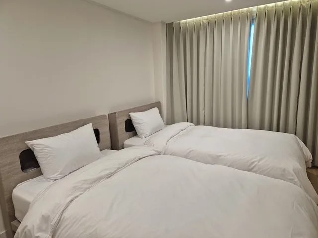 غرفة قياسية بسريرين منفصلين، Gwang Jang Hotel 1/6