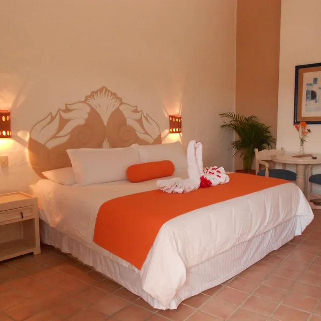 غرفة سوبيريور بسرير كوين، Flamingo Vallarta Hotel & Marina 4/6