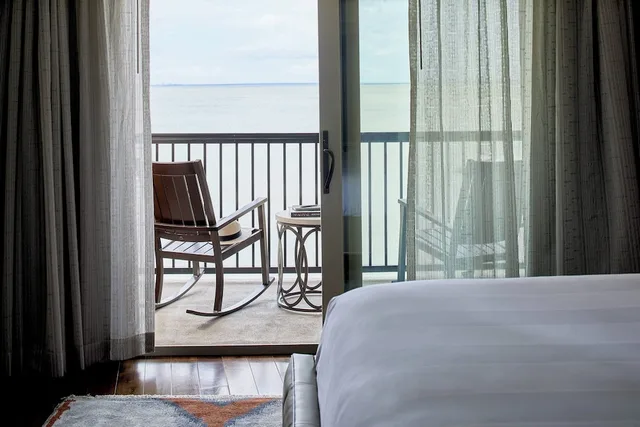 Grand, King Bed, Bay View, Balcony, Accessible، The Grand Hotel Golf Resort & Spa, Autograph Collection 3/5