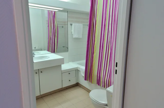 شقة بسريرين منفصلين بإطلالة على البحر بشرفة بغرفة نوم واحدة مع أريكة، RESIDHOTEL VILLA MAUPASSANT 1/1