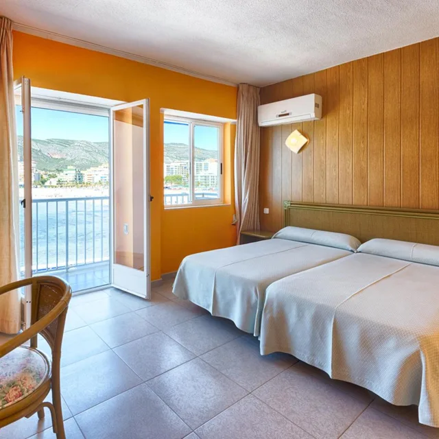 غرفة بسرير مزدوج أو سريرين منفصلين، Hotel Marina 1/10
