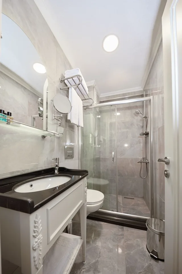 غرفة قياسية بسرير كوين، Albinas Hotel 4/6