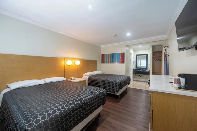 غرفة كلاسيكية بسريرين مزدوجين، Hollywood City Inn 2/8
