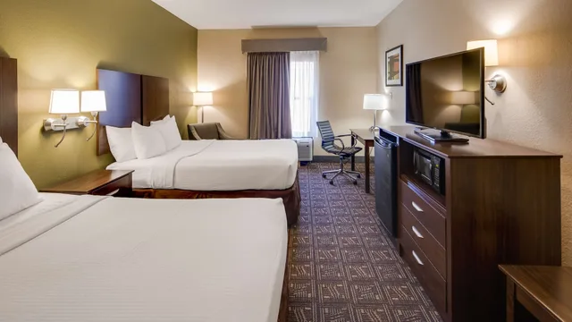 غرفة قياسية بسريرين كوين لذوي الإعاقة، Best Western Rayne Inn 2/4