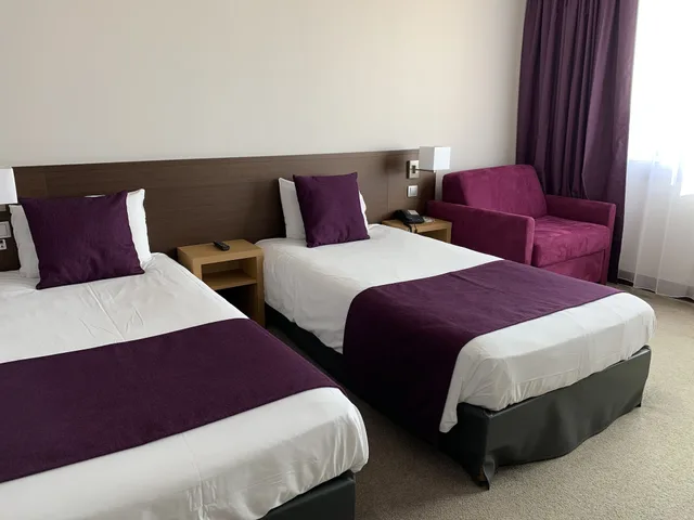 غرفة كلاسيكية بسريرين منفصلين مع أريكة، Mercure Toulouse Aeroport Golf De Seilh 6/10