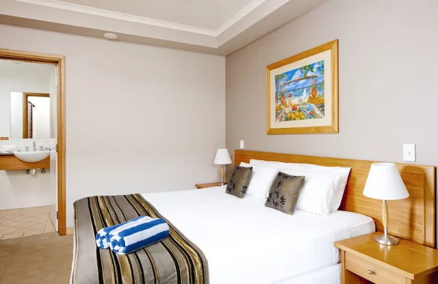 1 Bedroom, Spa, Suite, Queen Bed، Mantra In The Village 2/6