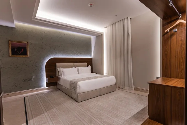 جناح سوبيريور بسرير كوين، فندق تورا(Tura Residence Olaya) 9/10