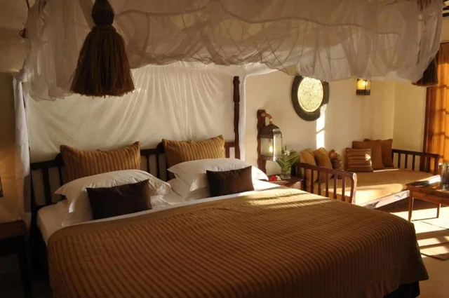 غرفة بسرير كوين، Breezes Beach Club & Spa 2/5