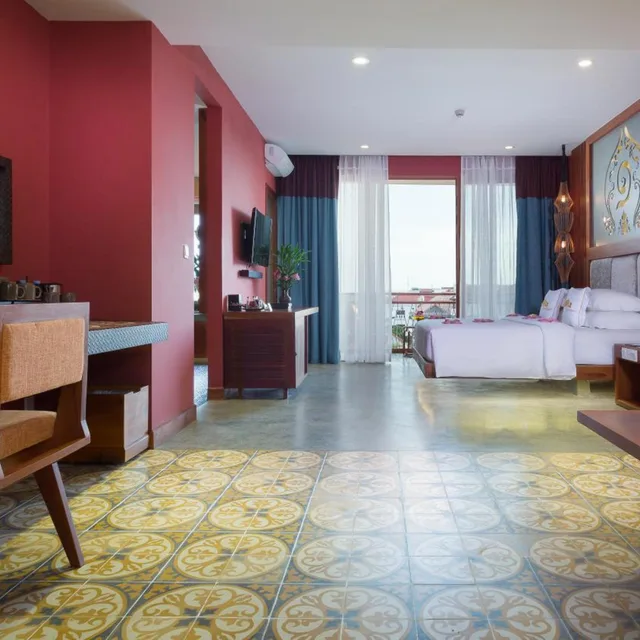 Luxury, Suite, King Bed, Golden Temple Boutique 9/10