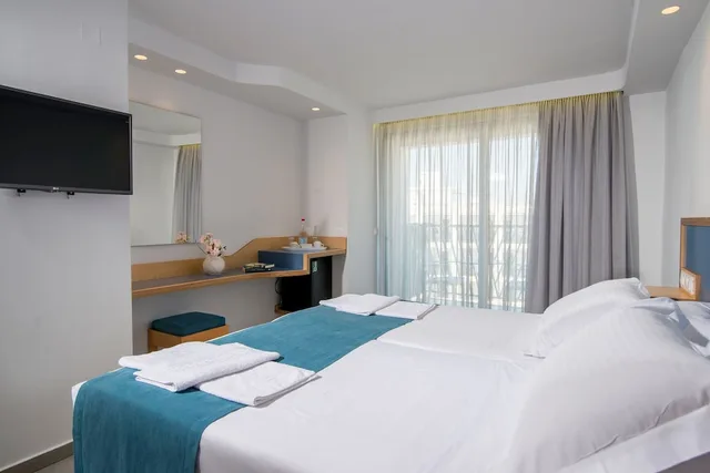غرفة مزدوجة بإطلالة على المسبح، Alia Beach Hotel Adults only 18+ 4/6