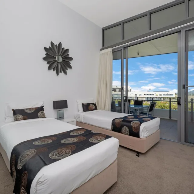 3 Bedrooms, Apartment, Central Islington Apartments By Vivo 6/10