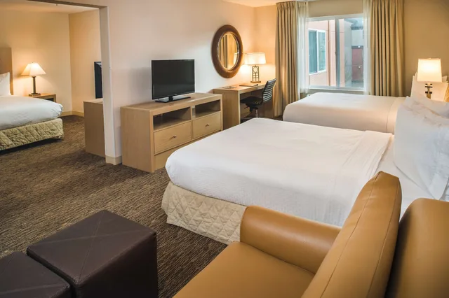 Room, 2 Queen Beds, Sofa, Accessible, DoubleTree by Hilton Olympia Downtown Capitol District 6/10