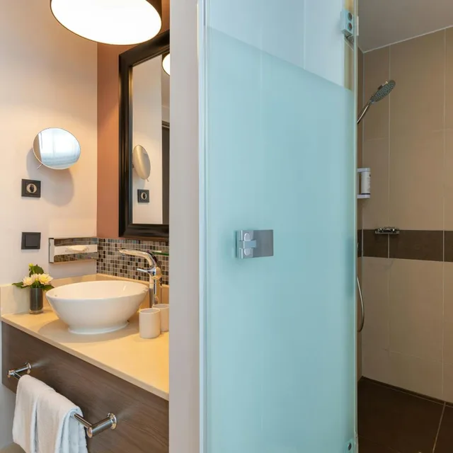 جناح جونيور بسرير كينج، Leonardo Royal Hotel Berlin Alexanderplatz 4/7