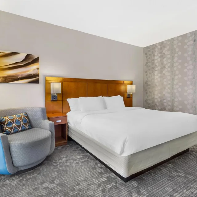 غرفة ديلوكس بسرير كينج بحوض استحمام لذوي الإعاقة، Sonesta Select Newport Middletown 1/5