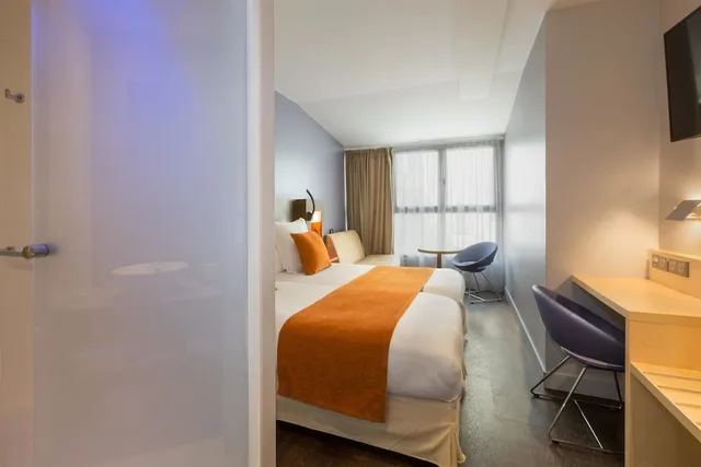 Deluxe, Twin Beds, Best Western Seine West Hotel 6/10