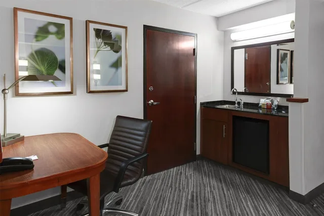 Specialty, Multiple Beds, Sofa، Hyatt Place Atlanta/Alpharetta/Windward Parkway 6/9