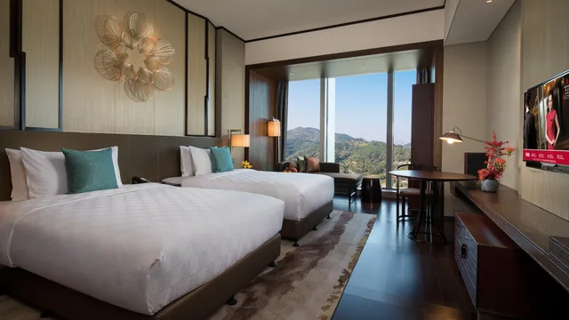غرفة بسريرين مزدوجين، Hualuxe Hotels Resorts Xiamen Haicang 2/4