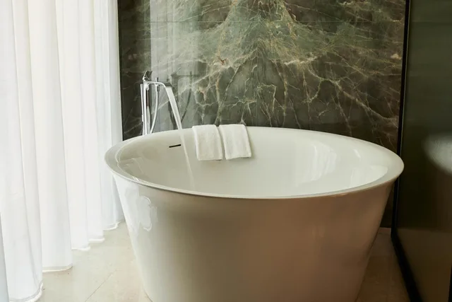 جناح بشرفة، Belvedere 4/4