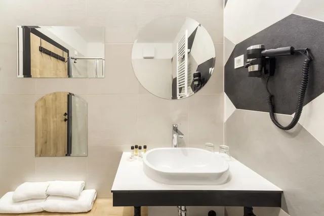 غرفة بسريرين منفصلين، The Loop Hotel 4/6