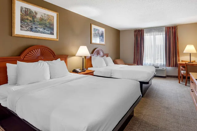 غرفة بسريرين كوين لذوي الإعاقة، Quality Inn & Suites Rockport - Owensboro North 2/8