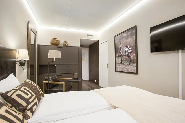 غرفة بسرير كوين وسرير بطابقين بشرفة، Dyreparken Safarihotell 5/7