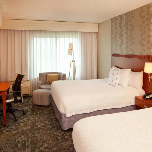 غرفة كبيرة بسريرين كوين، Courtyard By Marriott Gettysburg 1/6