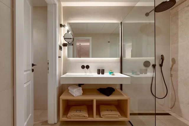 جناح بريميوم بإطلالة على البحر بشرفة، Hotel Moeesy Blue Green Oasis Ex Croatia Hotel Hvar 5/6