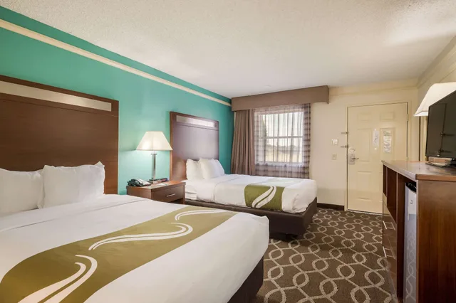 غرفة بسريرين مزدوجين لذوي الإعاقة، Quality Inn Tulsa Central 2/5