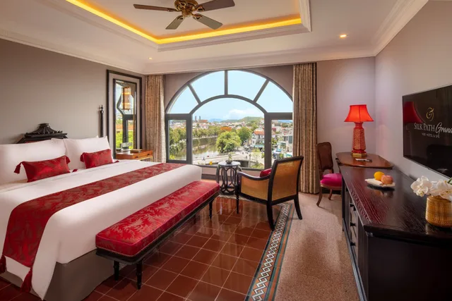 جناح رئاسي بسرير كينج وسريرين منفصلين، Silk Path Grand Hue Hotel 1/1
