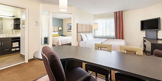 جناح بسريرين كوين بغرفة نوم واحدة، Sonesta Simply Suites Las Vegas 10/10