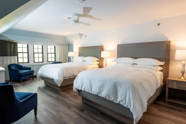 جناح بسرير كوين، Glenerin Inn 2/10
