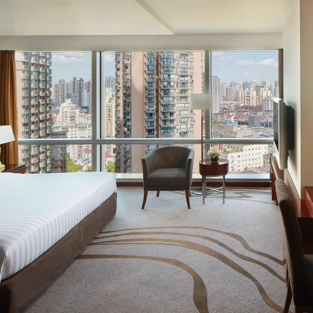 Executive, King Bed, Pullman Shanghai Central 4/7
