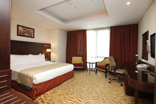 جناح بسرير كينج بإطلالة على المدينة، هوليداي إن - العليا(Holiday Inn Olaya) 4/10