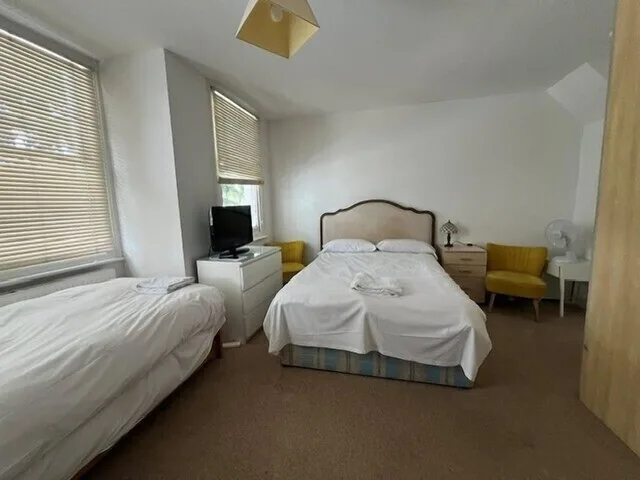 Room, Quadruple, Double and Twin Beds, Kew Rooms 3/9